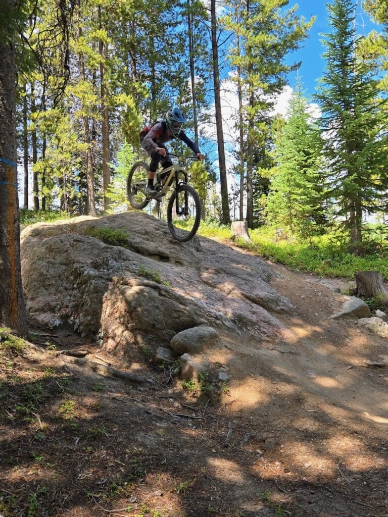 Equipo de Enduro de GVYC compitiendo en el REV Enduro